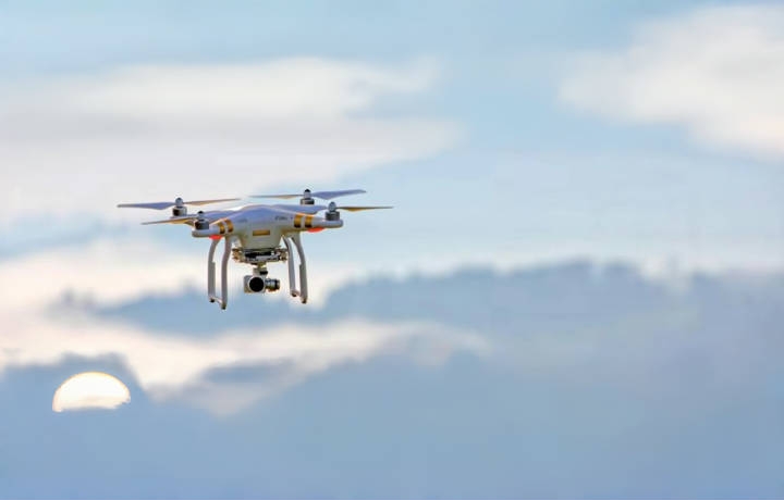 التقدم في بطاريات الطائرات بدون طيار وكفاءة الطاقة